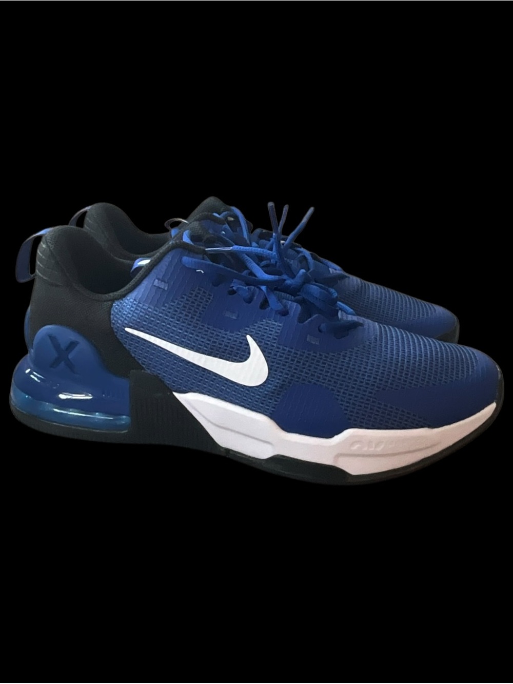 Nike Men’s Blue/Black/White Air Cushion Sneakers